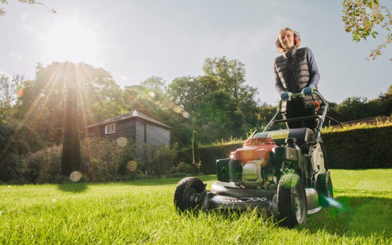 HRH 536 HX Mower 8