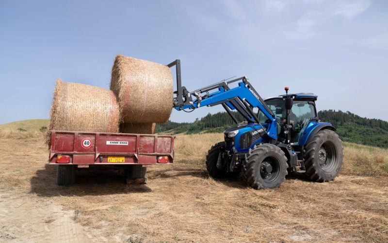 LA RP6D SERIE6RS BlueIcon NewDecal Field FrontLoader 002